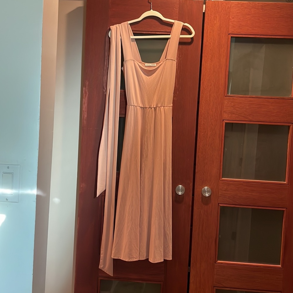 Reformation belted midi dress Small